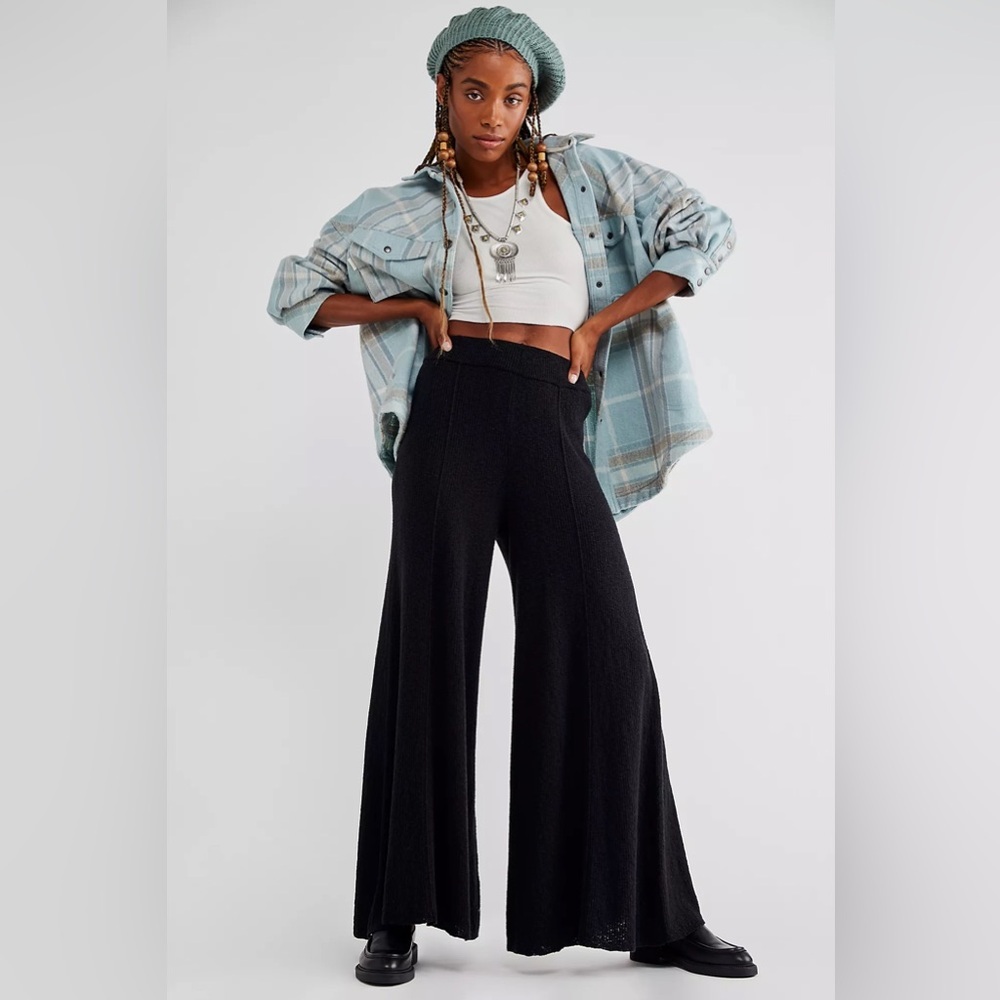 FREE PEOPLE Sz L MAY SWEATER PANTS RIBBED FLARE WIDE LEG PANTS NAvy Blue